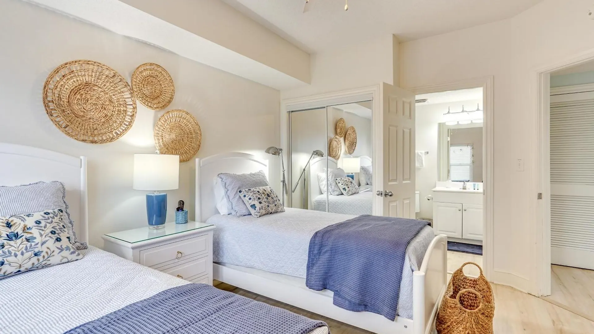 9Th-Floor Beach Condo At Majestic Beach Resort! Panama City Beach
